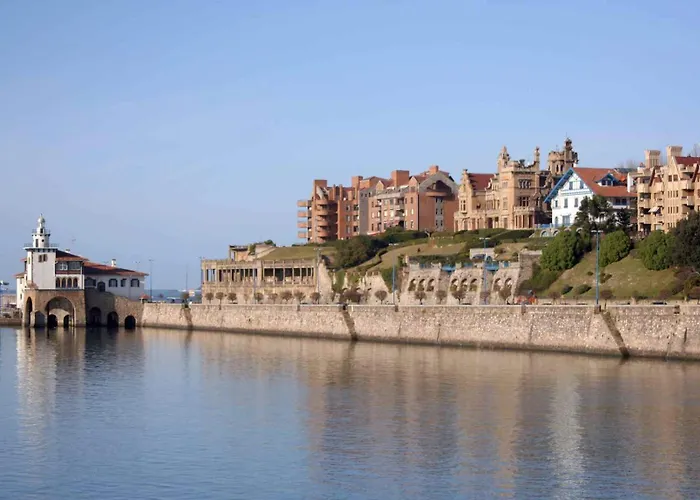 Gure Toki Algorta cerca de la playa y de la ciudad
